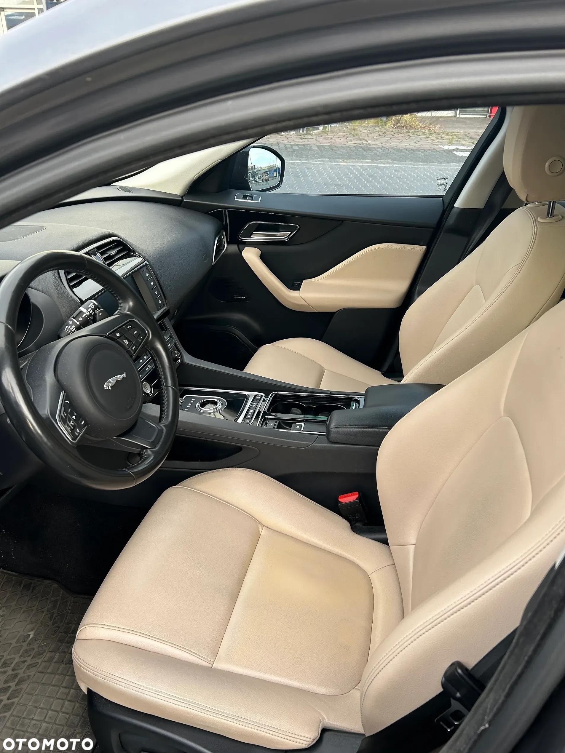 Jaguar F-Pace 2.0 i4P AWD Prestige - 18