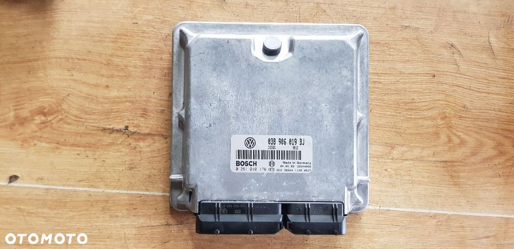 VOLKSWAGEN PASSAT B5 1.9 TDI STEROWNIK SILNIKA 038906019BJ - 1