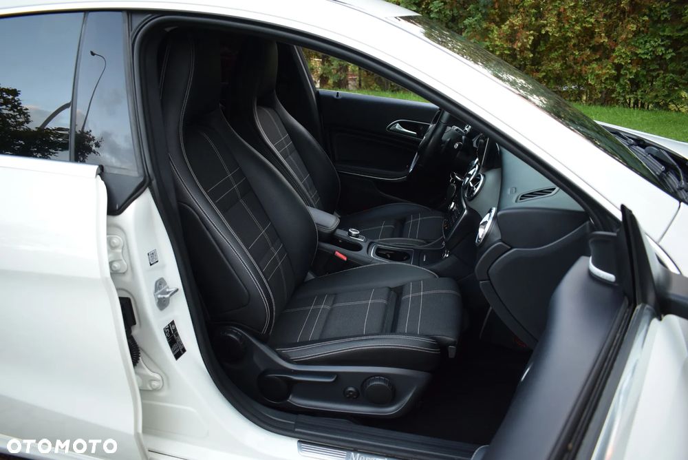 Mercedes-Benz CLA Shooting Brake 250 7G-DCT - 33