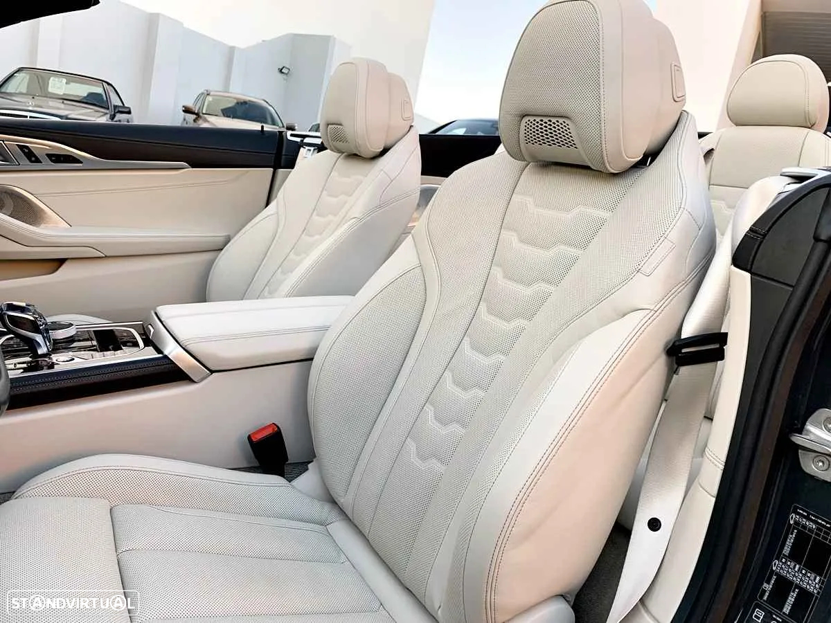 BMW M850i xDrive - 31