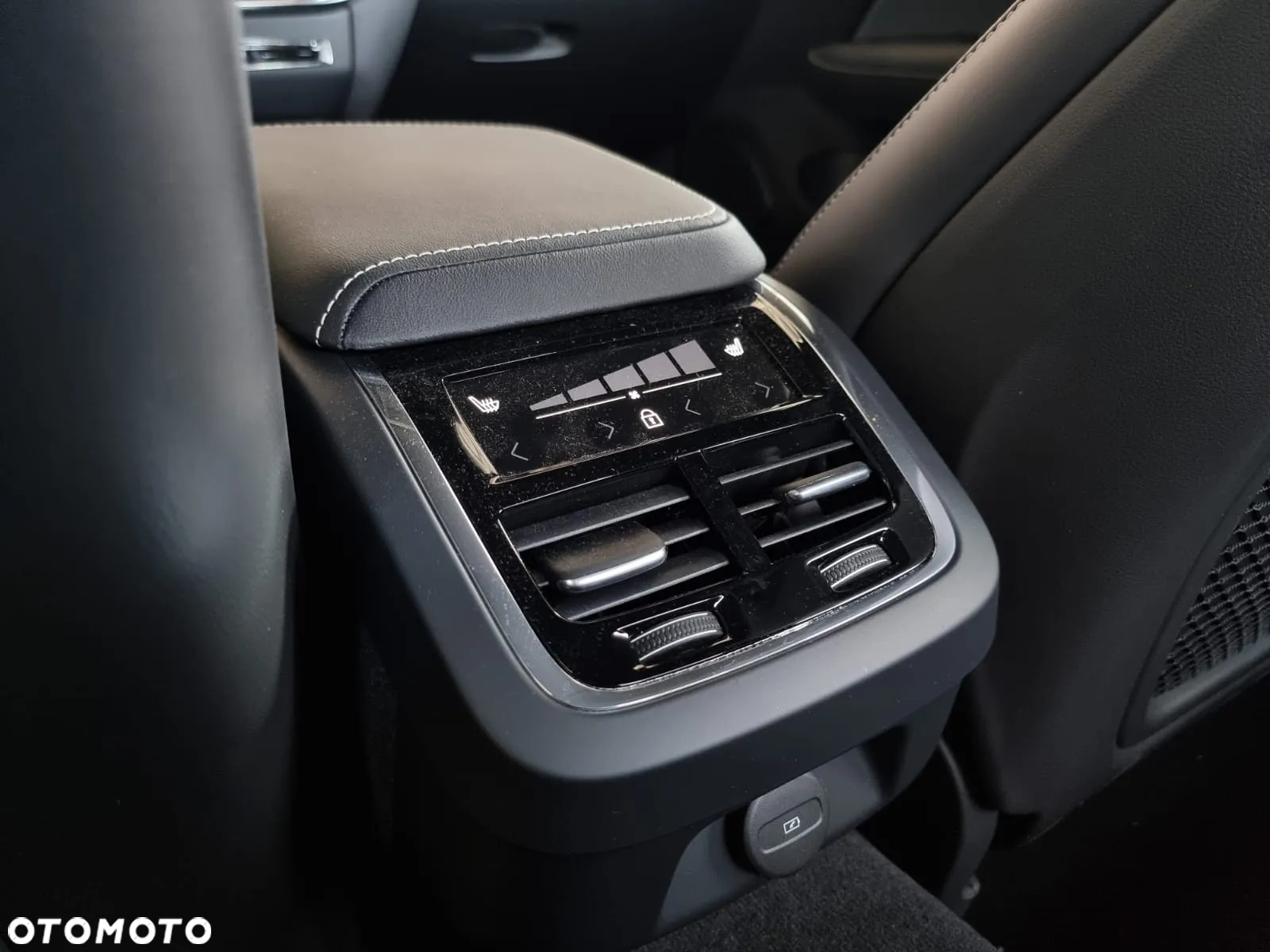 Volvo S60 B5 B AWD Ultimate Dark - 15