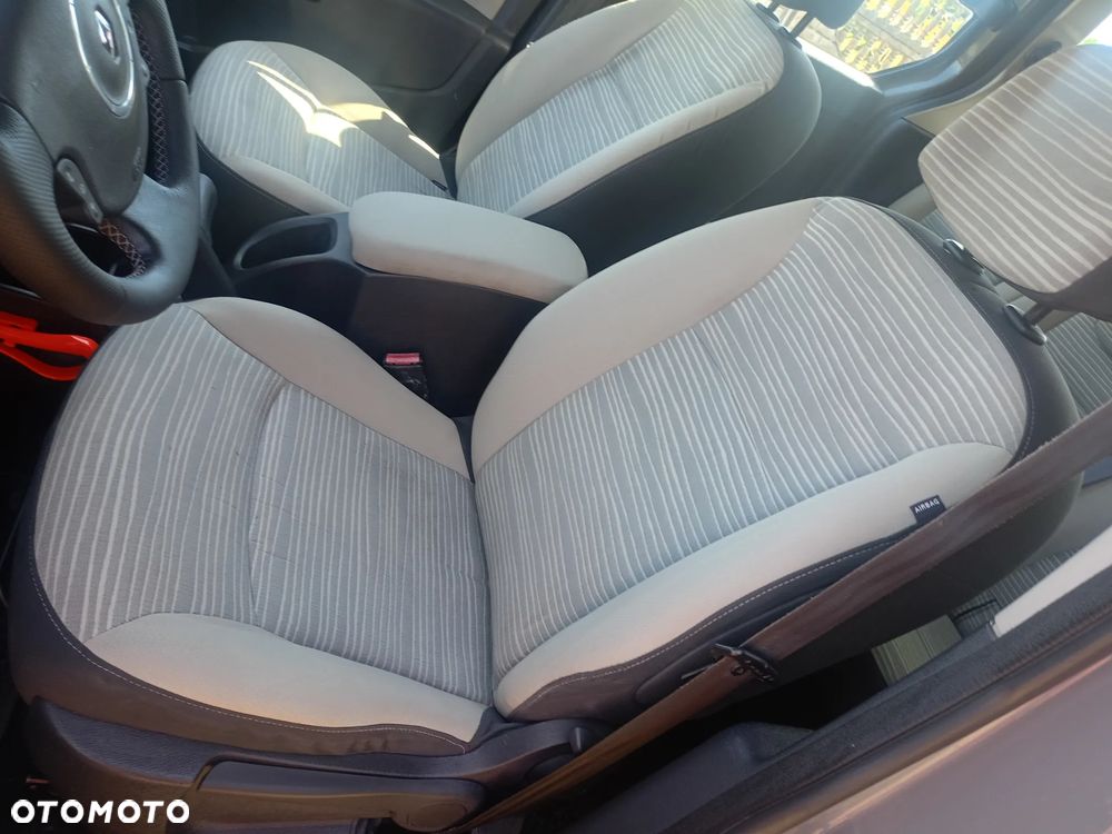 Renault Kangoo 1.6 16V 105 Happy Family - 12