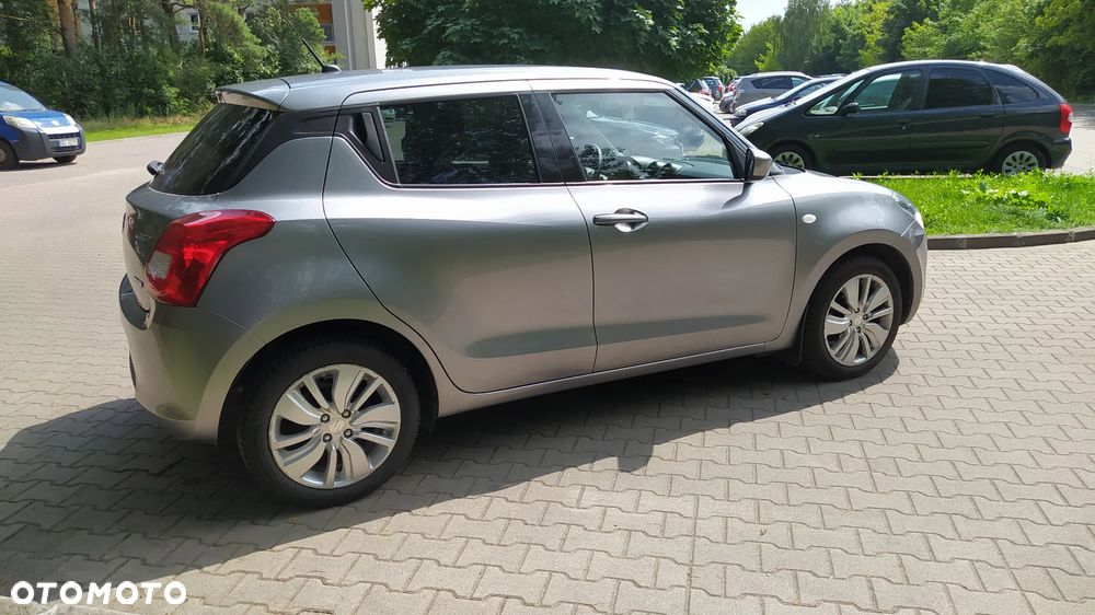 Suzuki Swift - 4