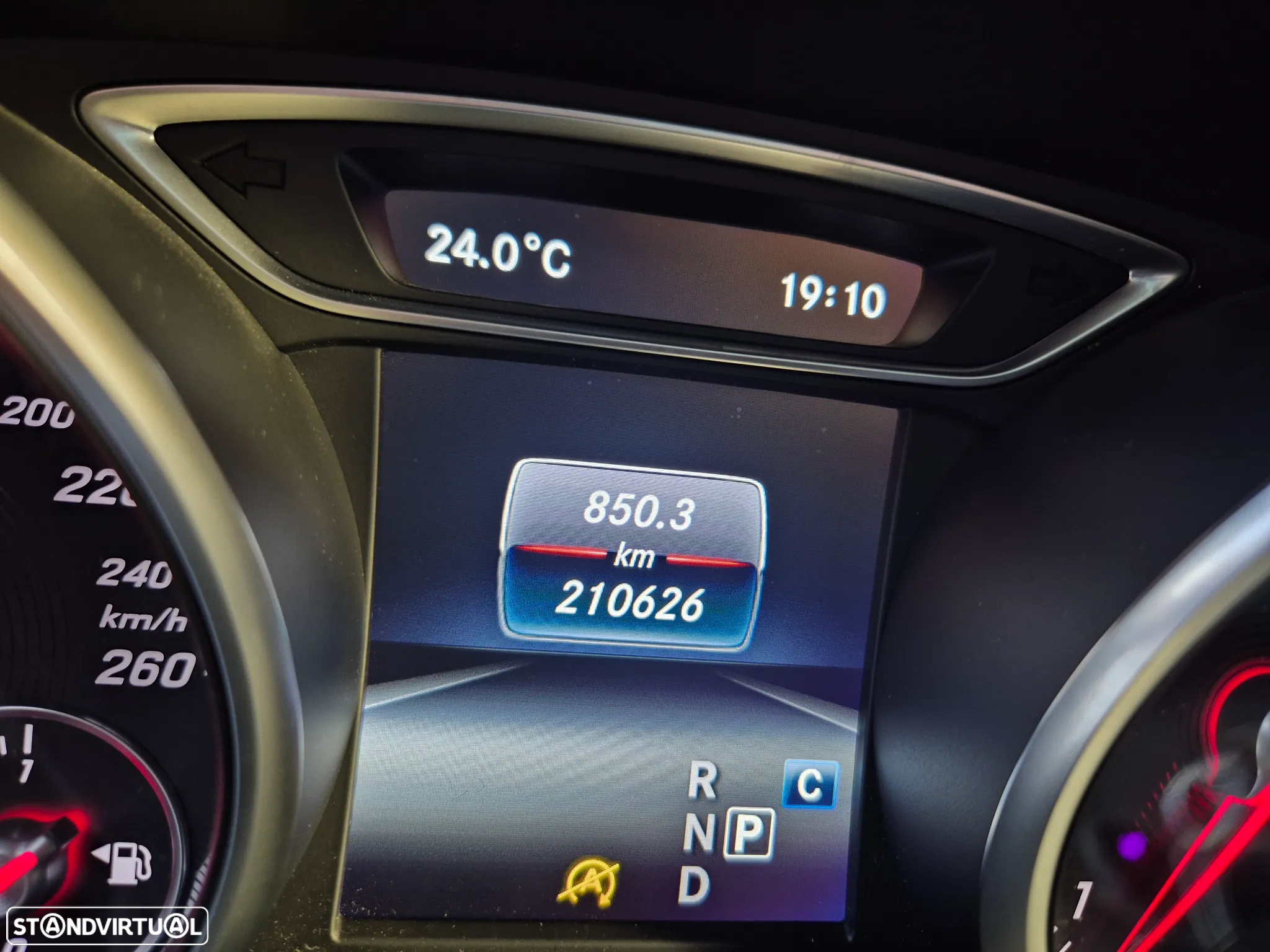 Mercedes-Benz GLA 220 d 4Matic 7G-DCT AMG Line - 17