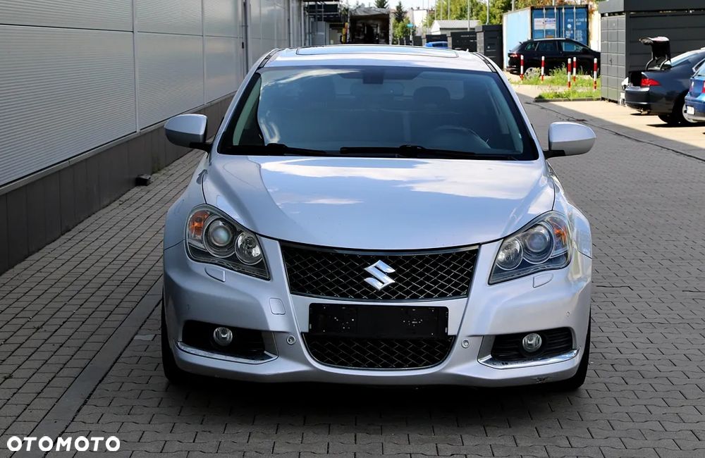 Suzuki Kizashi - 2