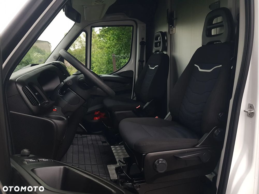 Iveco DAILY KONTENER NISKOPODŁOGOWY 4,44x2,23x2,42 SKLEP FOODTRUCK BAR KLIMA KONIOWÓZ KAMPER - 7