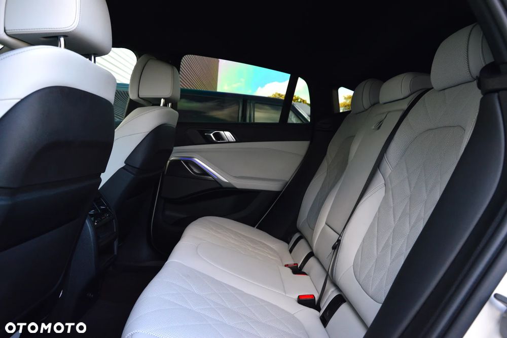 BMW X6 - 15