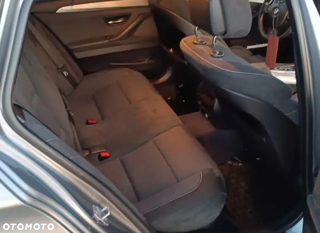 BMW Seria 5 520d Touring - 8