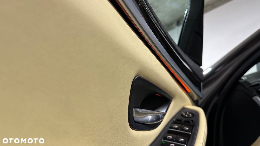 BMW Seria 5 520d - 36