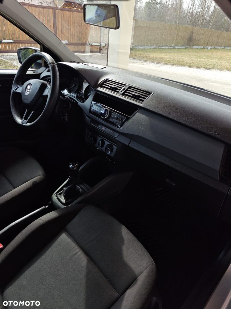 Skoda Fabia - 11