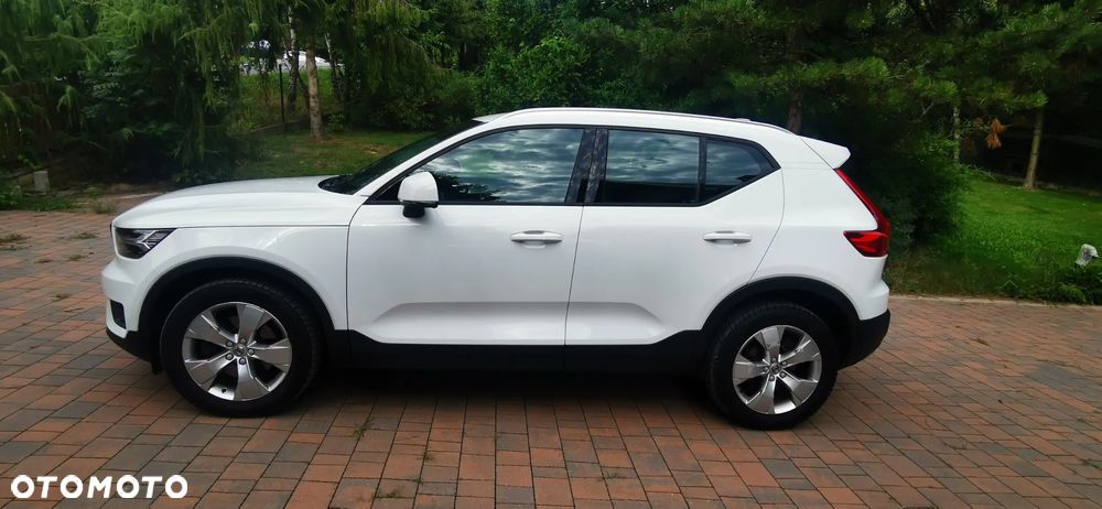 Volvo XC 40 D3 AWD Momentum - 4