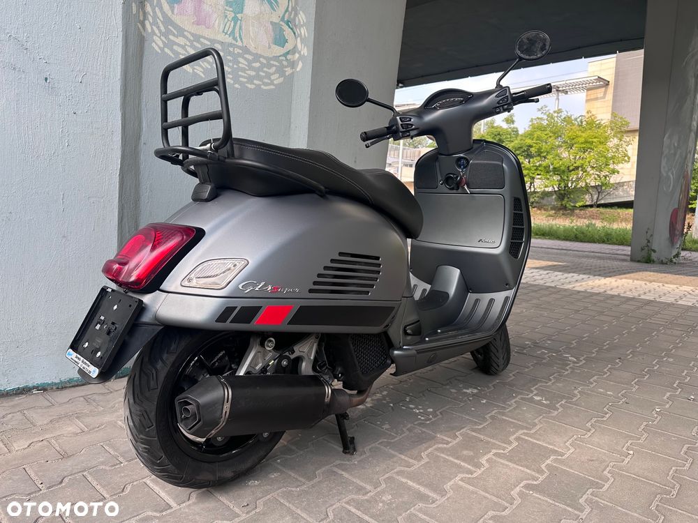 Vespa GTS - 6