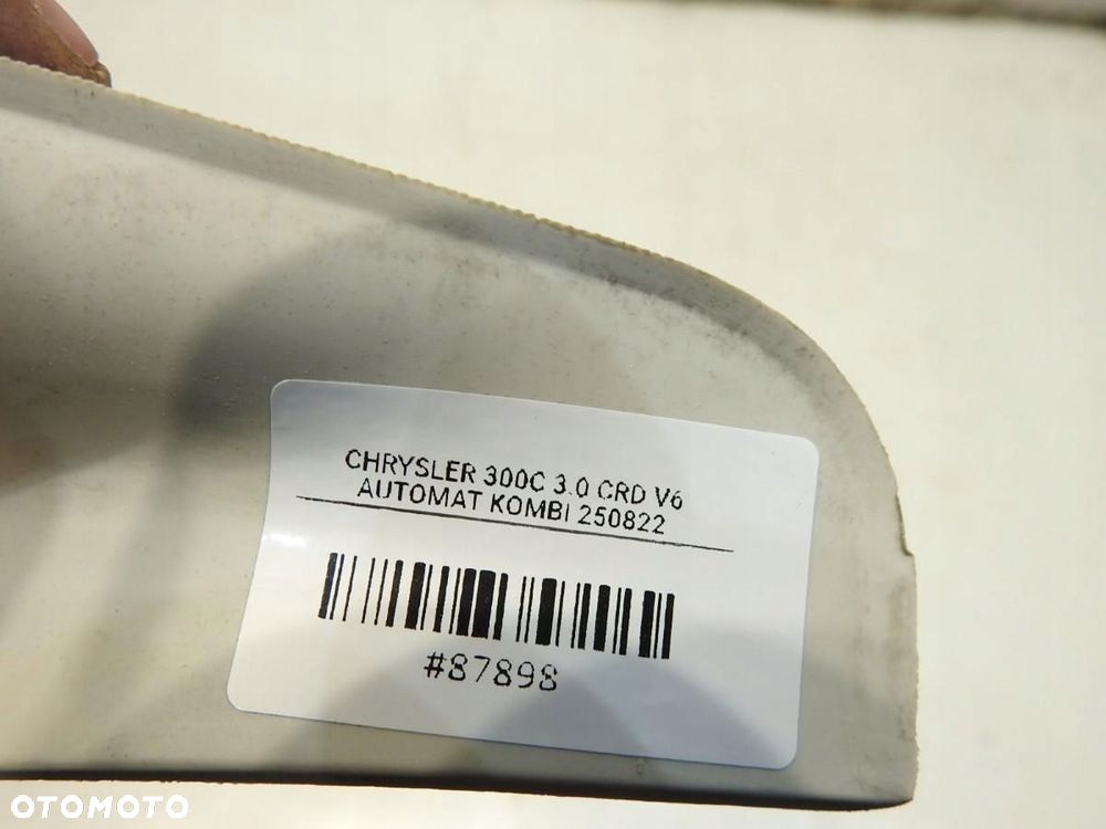 OSŁONA SŁUPKA PRAWY TYŁ CHRYSLER 300C KOMBI - 4