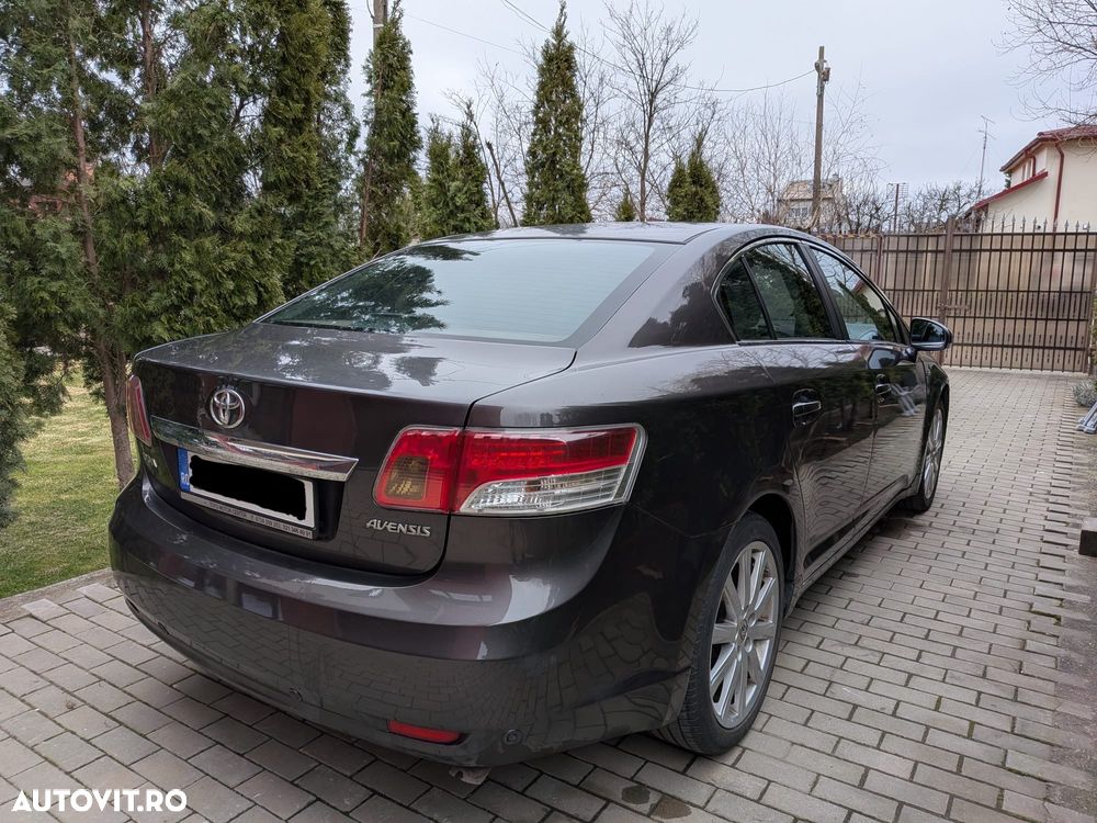 Toyota Avensis 2.2 D-CAT Luxury - 5