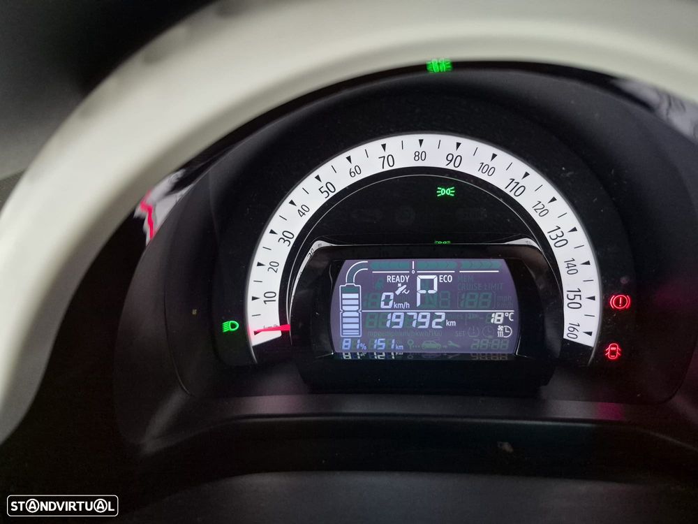 Renault Twingo Z.E. 22 Intens - 21