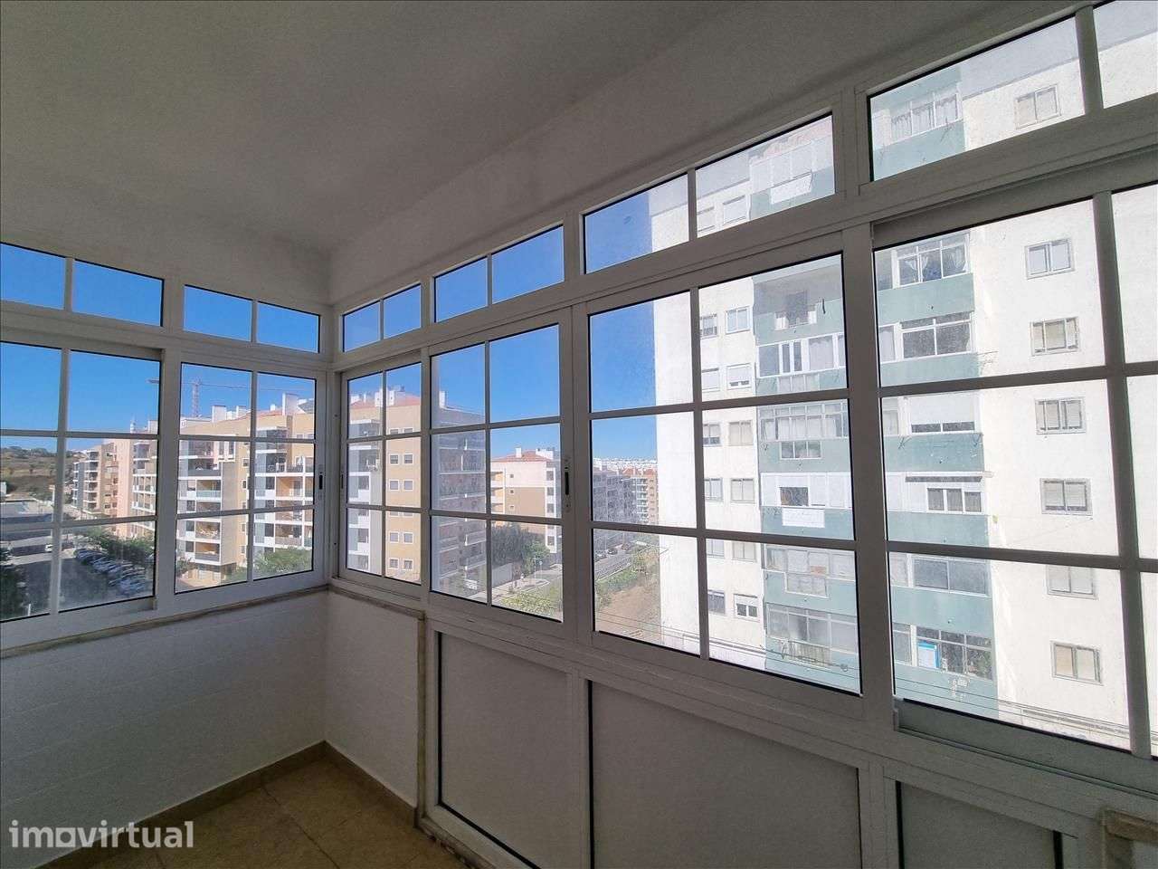 Apartamento T3 na Amadora com arrumos - Grande imagem: 3/22