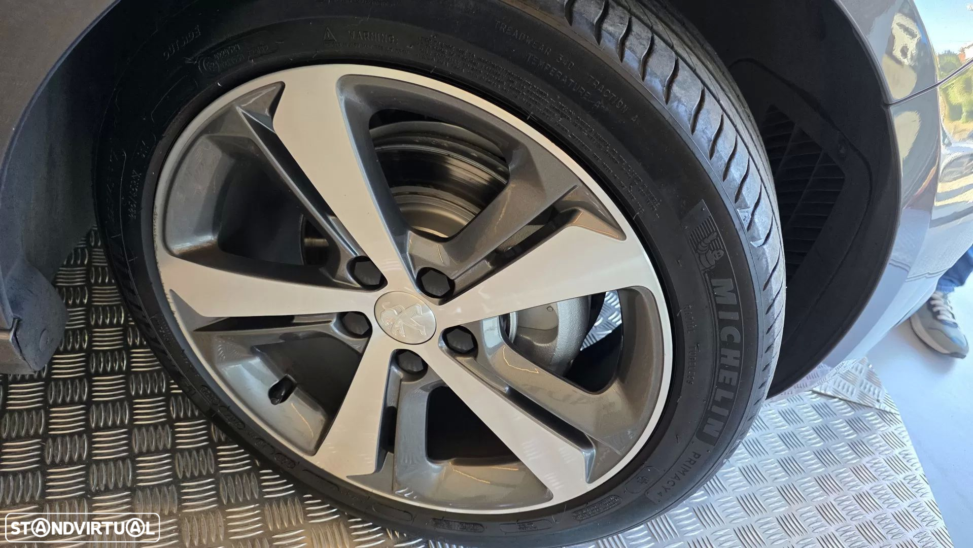Peugeot 308 1.6 BlueHDi Allure J17 - 29