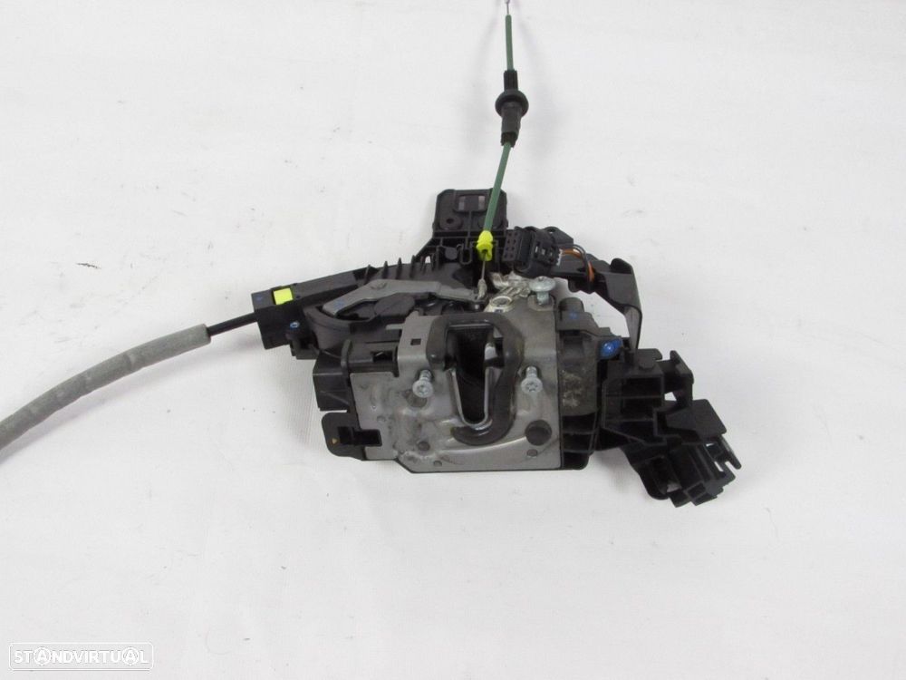 Fecho da porta Direito/Frente Seminovo/ Original MERCEDES-BENZ C-CLASS (W205)/ME... - 1