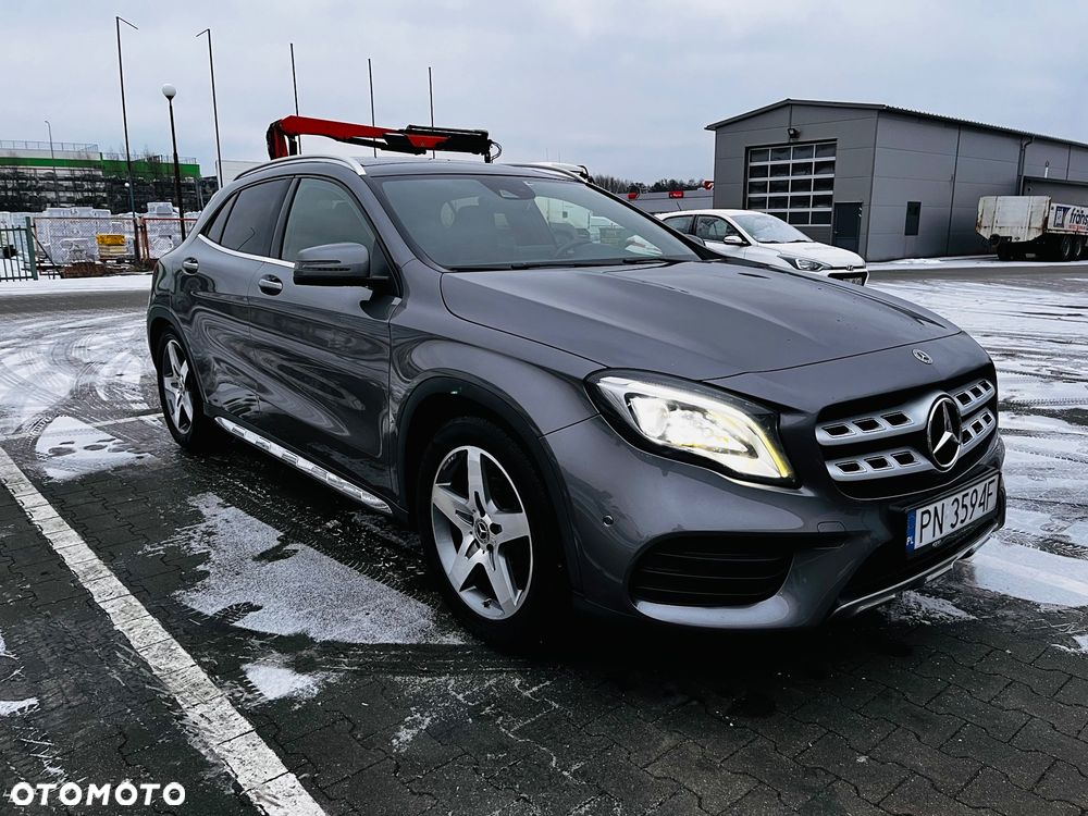 Mercedes-Benz GLA 180 7G-DCT AMG Line - 16