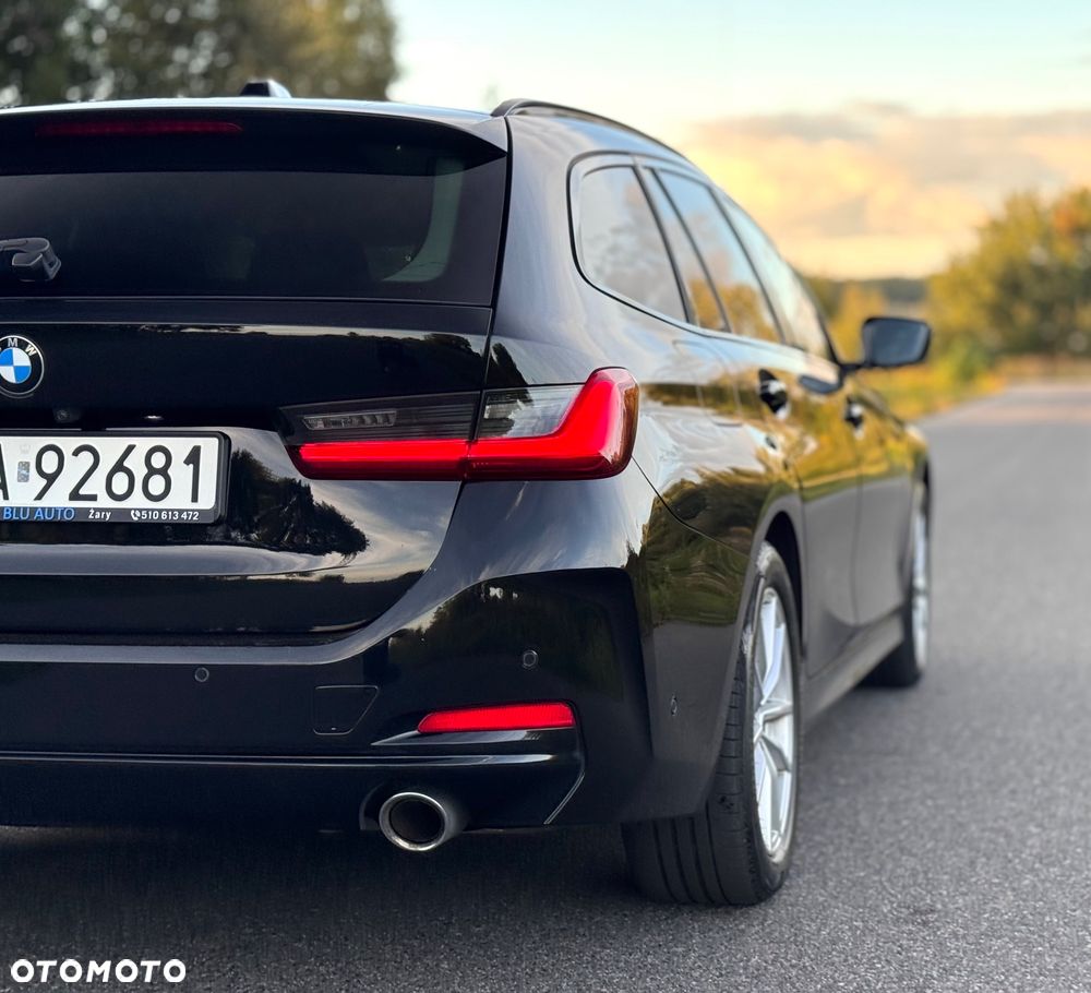 BMW Seria 3 318d Touring Sport Line - 21
