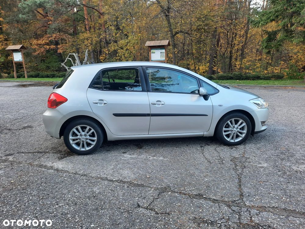 Toyota Auris 1.33 VVT-i Life - 10