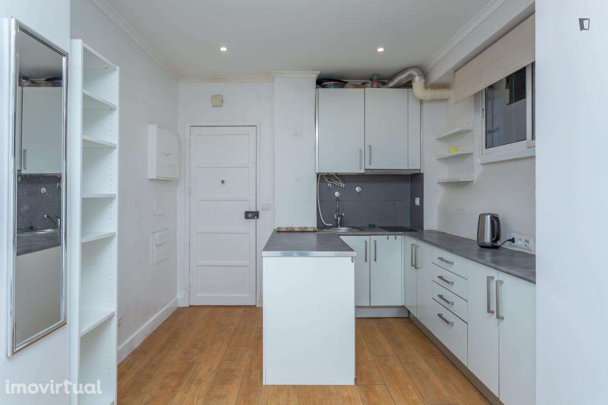 Estúdio - localizado em Alvalade Lisbon - Grande imagem: 5/14