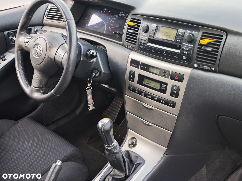 Toyota Corolla 2.0 D-4D Executive - 8