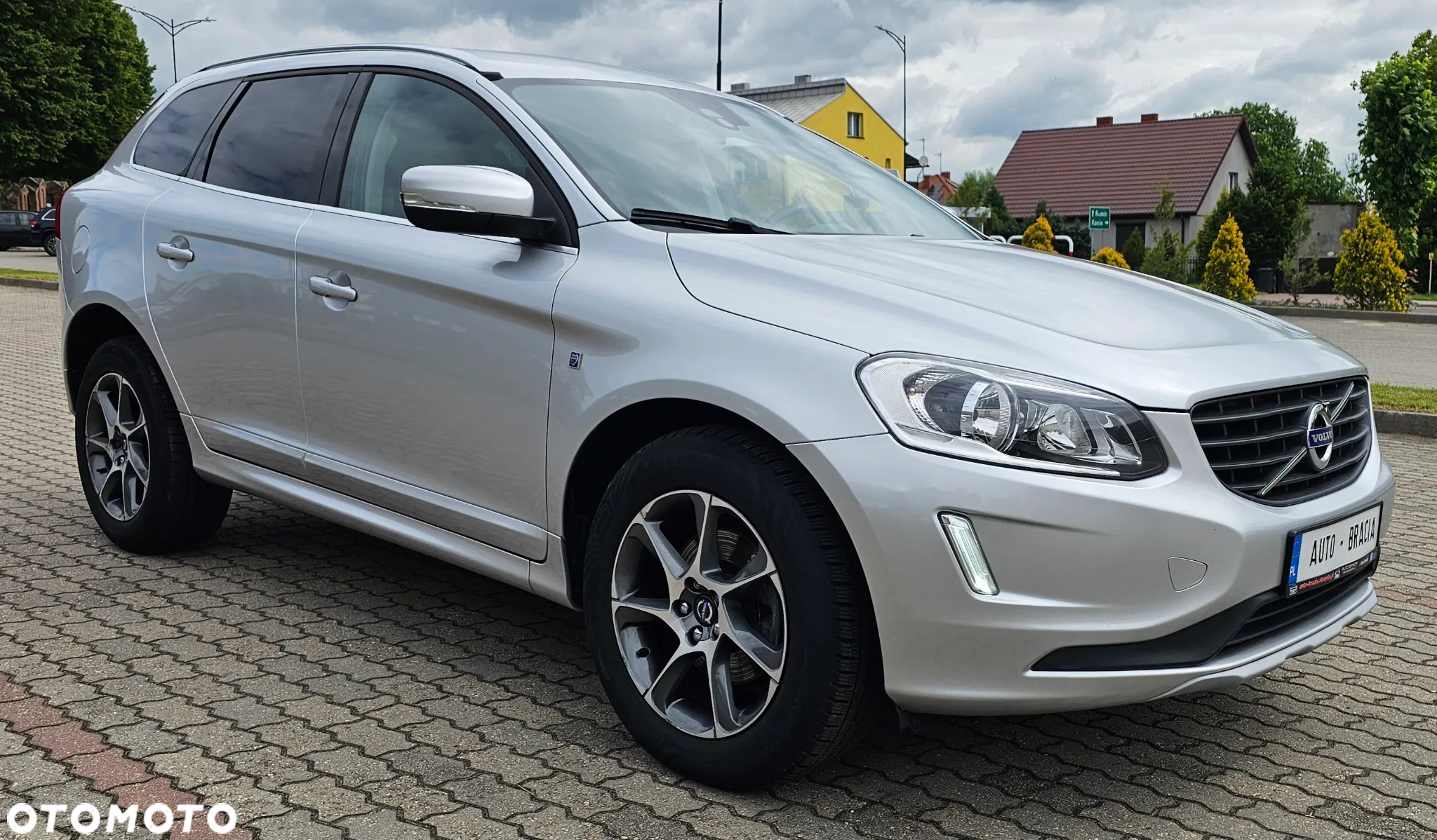 Volvo XC 60 D3 Drive-E Ocean Race - 4