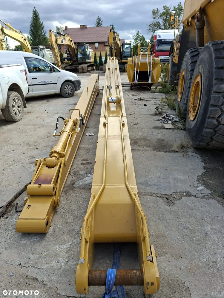 Caterpillar - 2