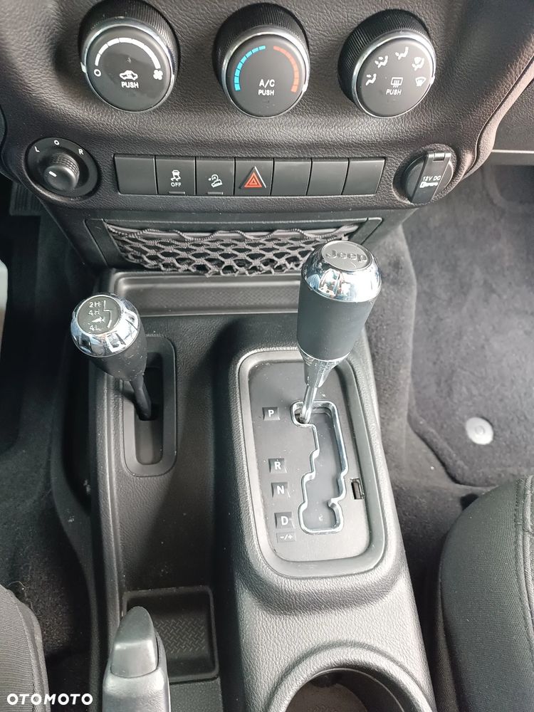 Jeep Wrangler - 18