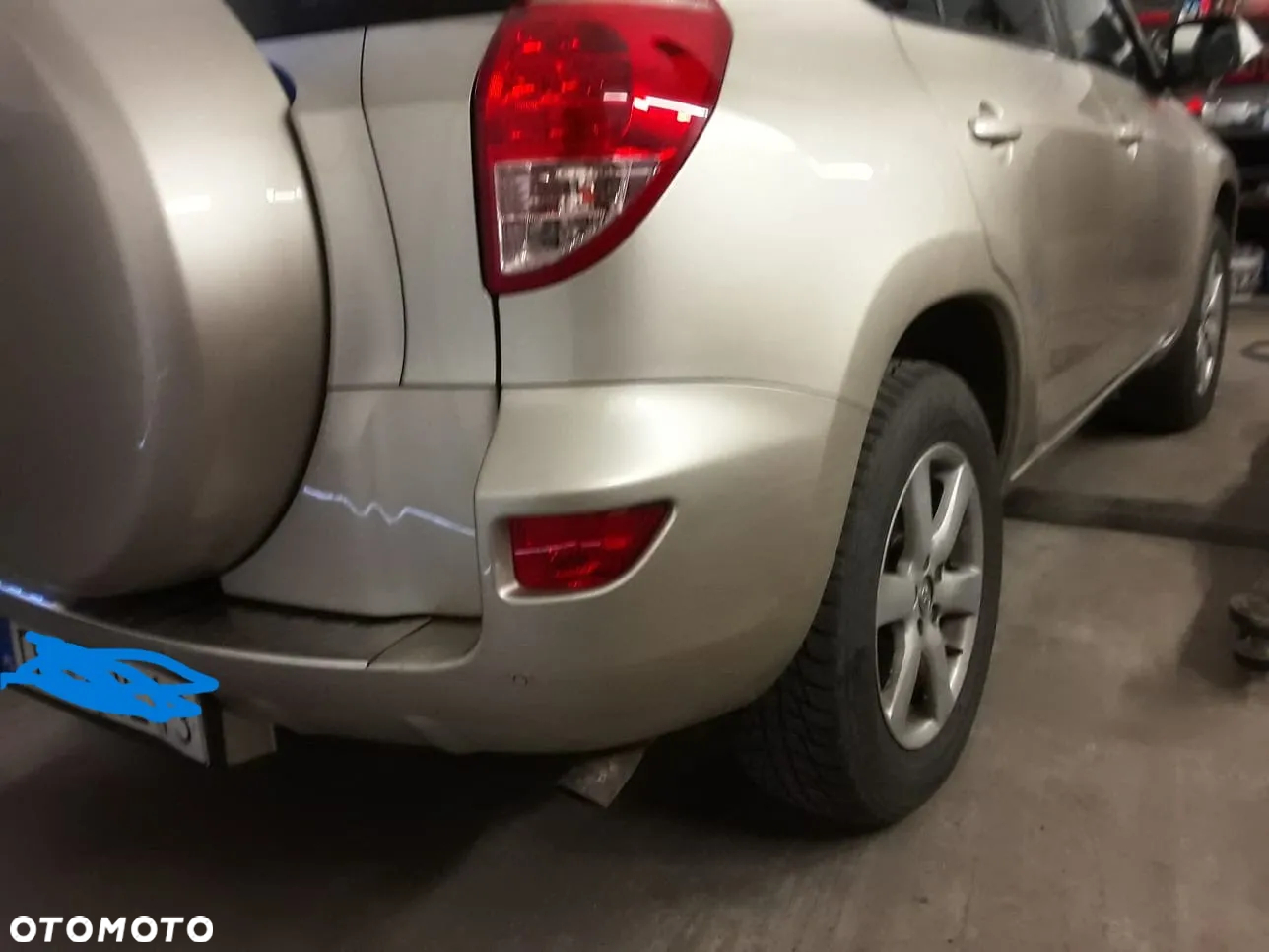 Toyota RAV4 - 2