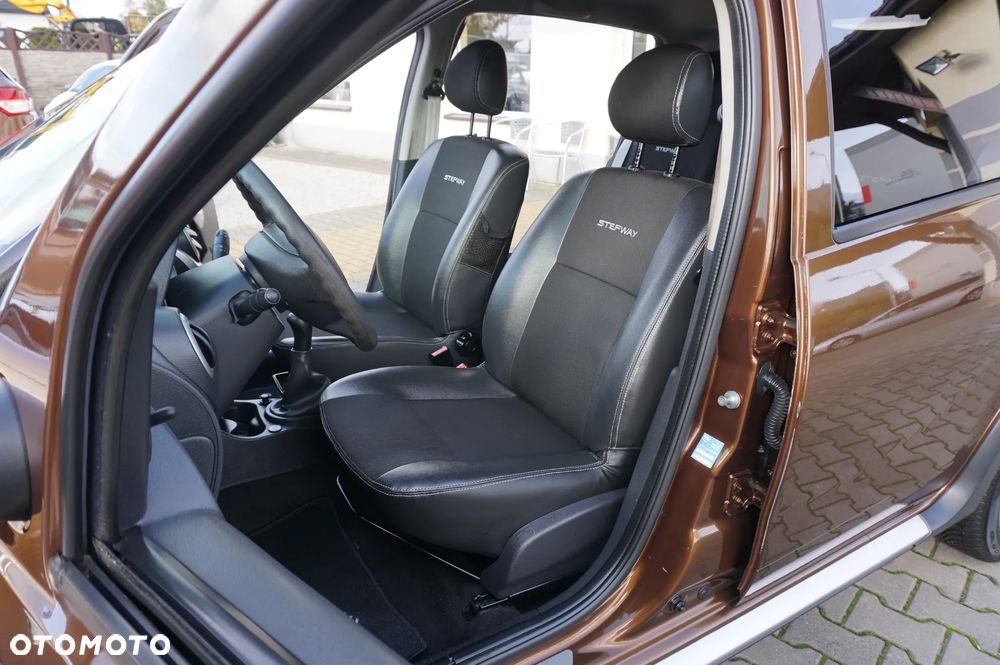 Dacia Sandero Stepway 1.6 - 23