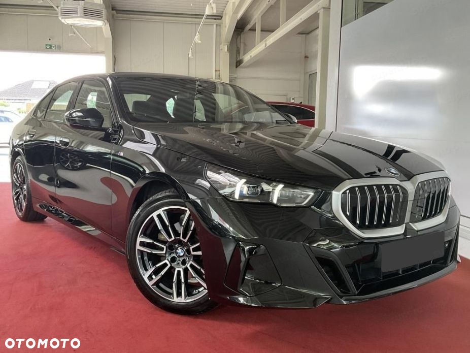 BMW Seria 5 520d xDrive mHEV M Sport - 6