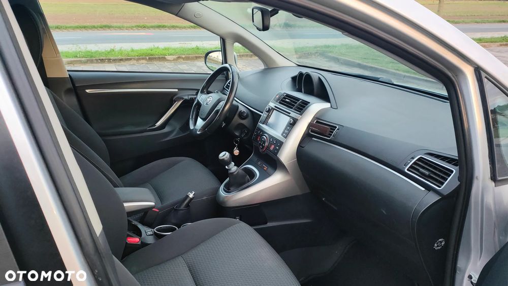 Toyota Verso 1.6 D-4D 7-Sitzer Start/Stop Skyview Edition - 7