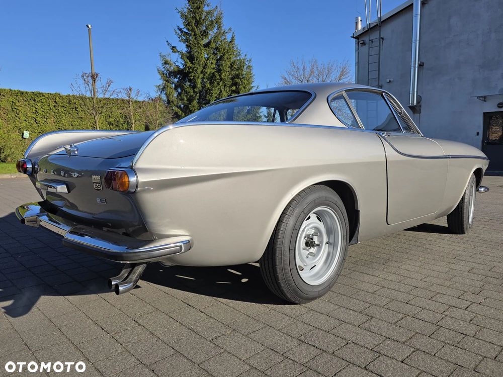 Volvo P1800 - 2