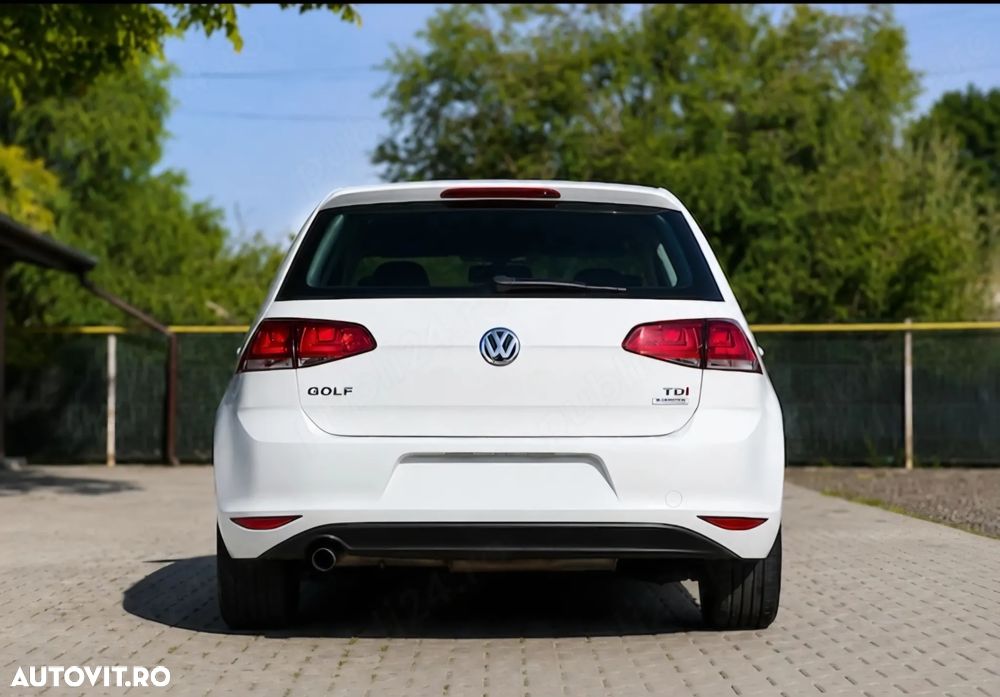 Volkswagen Golf 1.6 TDI DPF BMT Comfortline - 3