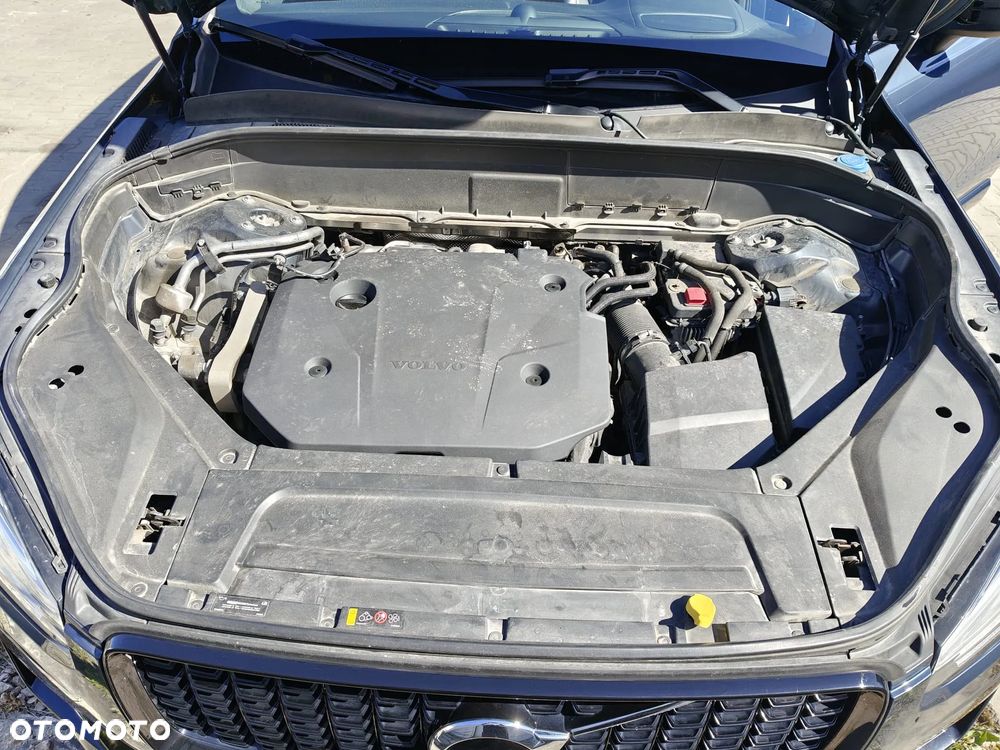 Volvo XC 90 B5 D AWD Plus Dark - 28