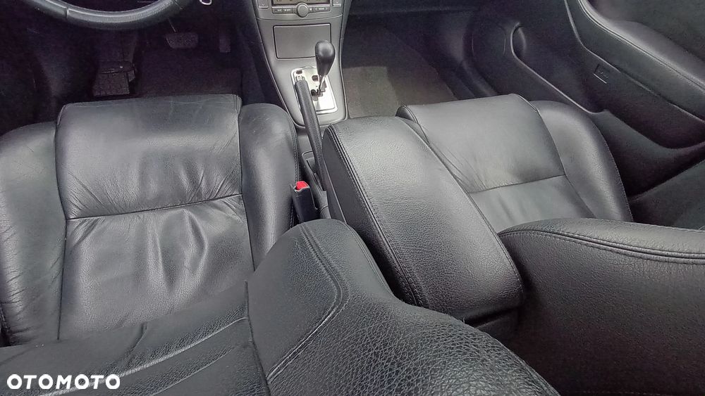 Toyota Avensis 2.0 VVT-i Automatik Executive - 33