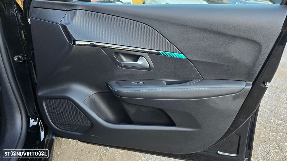 Peugeot e-208 Allure Pack - 46