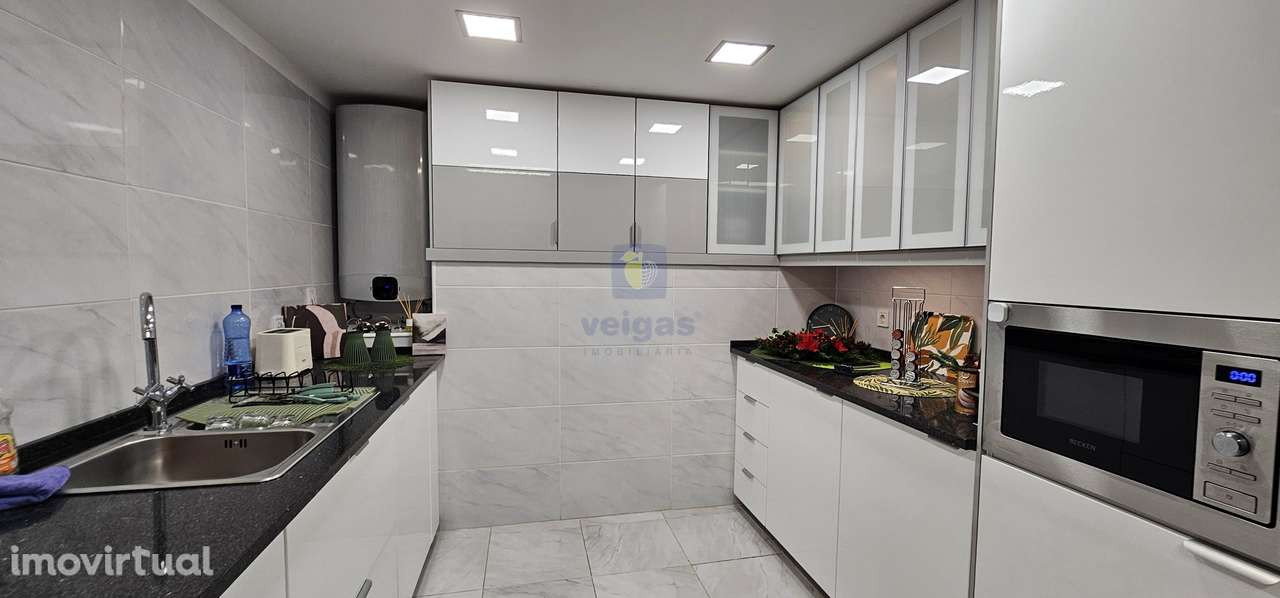 Moradia T2+1 Renovada - Bairro da Chasa - Grande imagem: 3/40