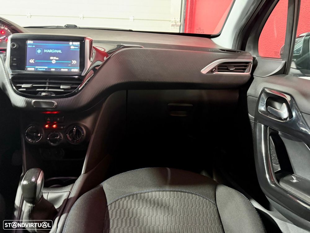 Peugeot 208 1.2 PureTech Style - 14