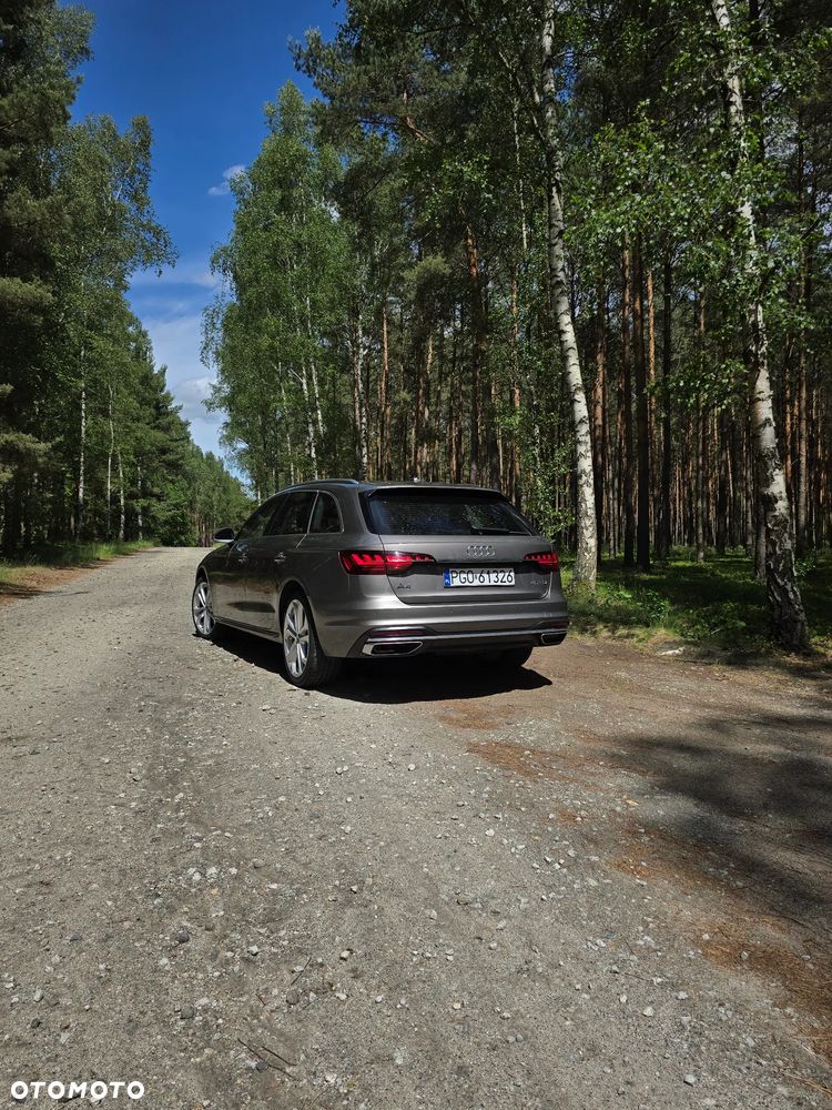 Audi A4 Avant 40 TDI S tronic - 5
