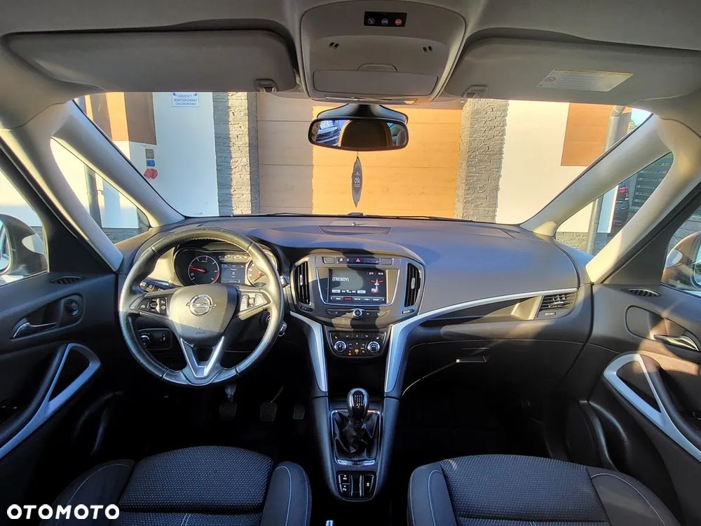 Opel Zafira - 9
