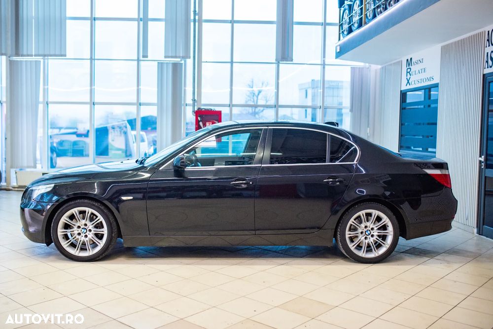 BMW Seria 5 520iA - 4