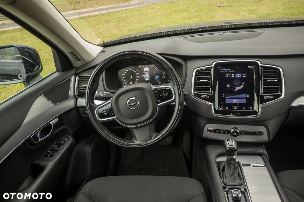 Volvo XC 90 D5 AWD Geartronic Momentum - 35