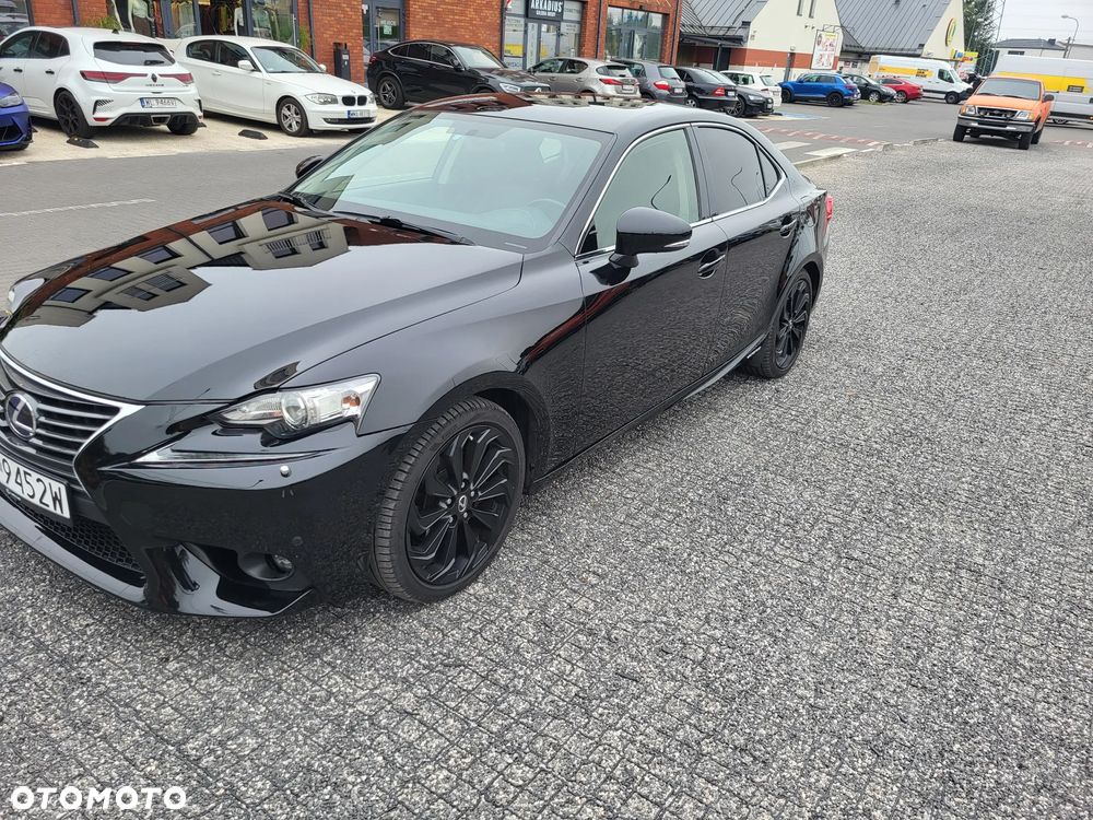 Lexus IS - 3