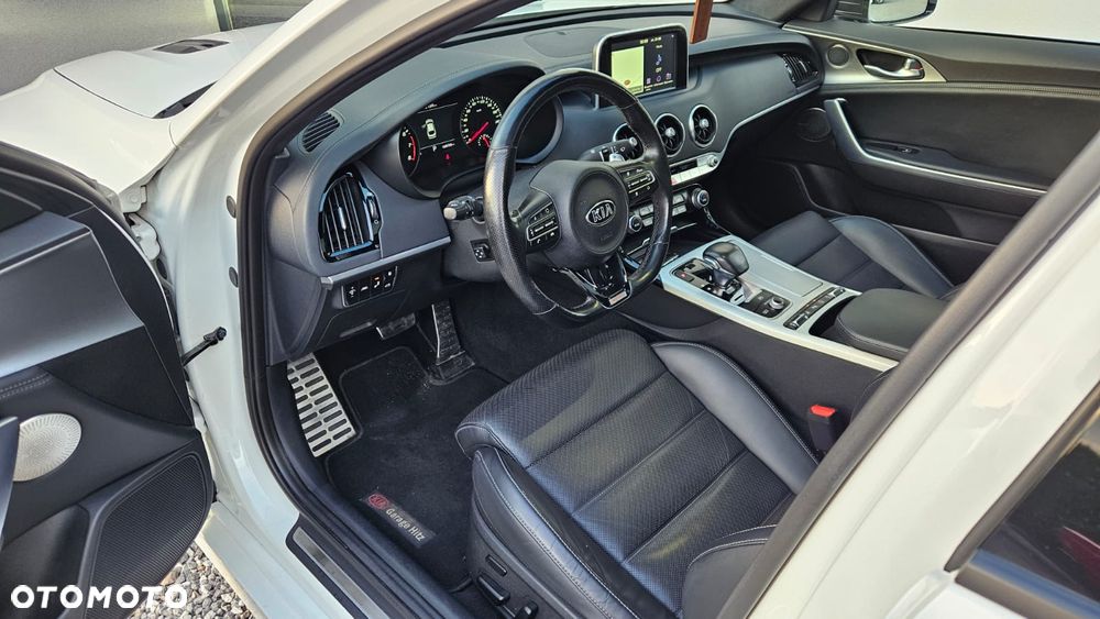 Kia Stinger 3.3 T-GDI AWD GT - 27
