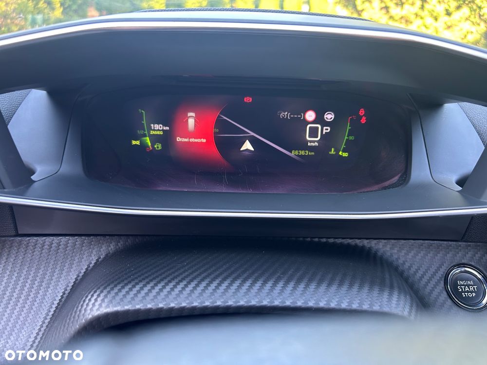 Peugeot 2008 1.2 PureTech GT S&S EAT8 - 17