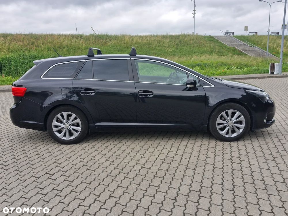 Toyota Avensis 1.8 Active - 8