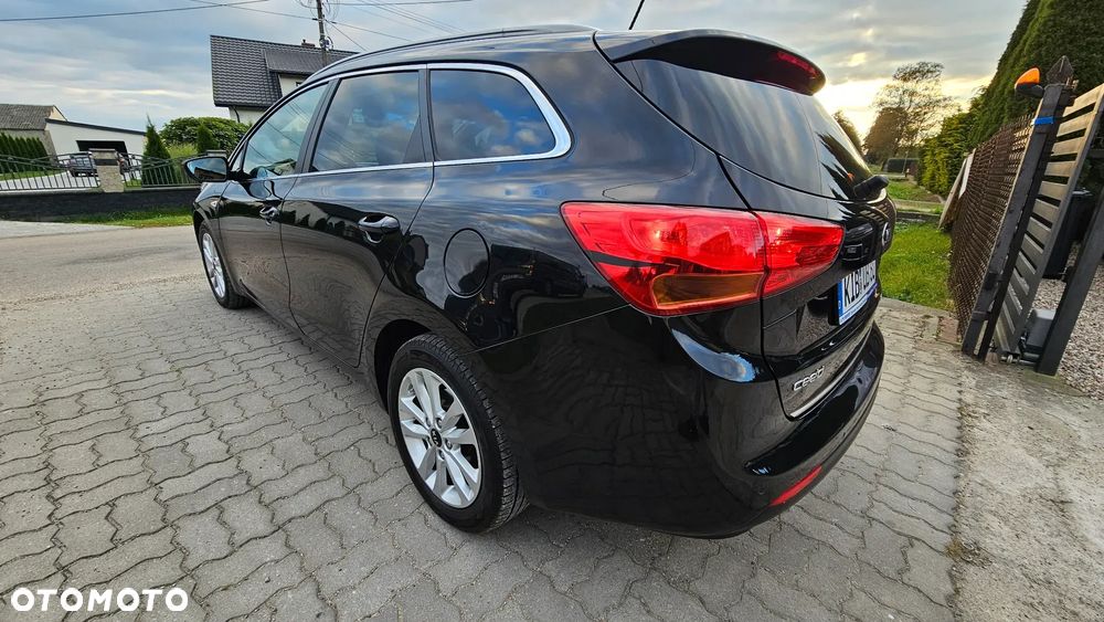Kia Ceed SW 1.6 CRDi Platinum Edition - 19